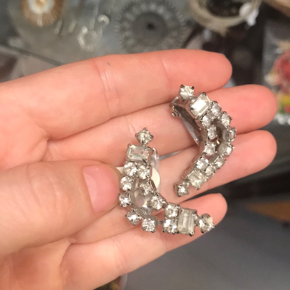 Vintage Jewelry - Vintage Rhinestone Moon Clip On Earrings Vintage Jewelry - Vintage Rhinestone Moon Clip On Earrings